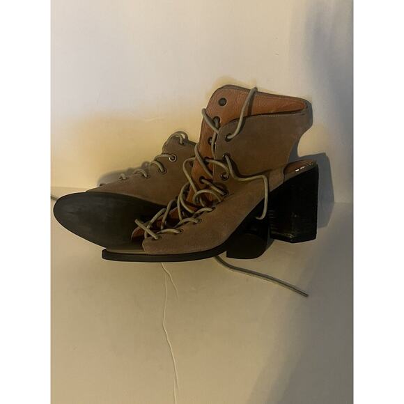 Jeffrey Campbell x Anthropologie Cors3 •9.5•Suede Peep Toe Lace-up Ankle Bootie - Picture 5 of 9